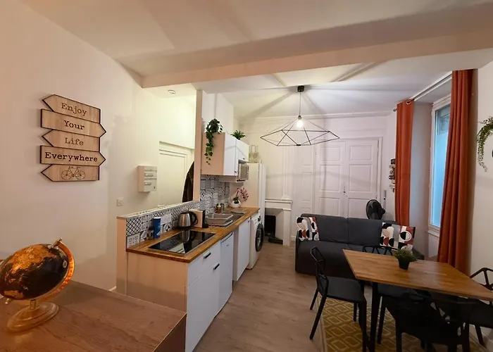 Les Du Centre Historique De * Valence (Drome)